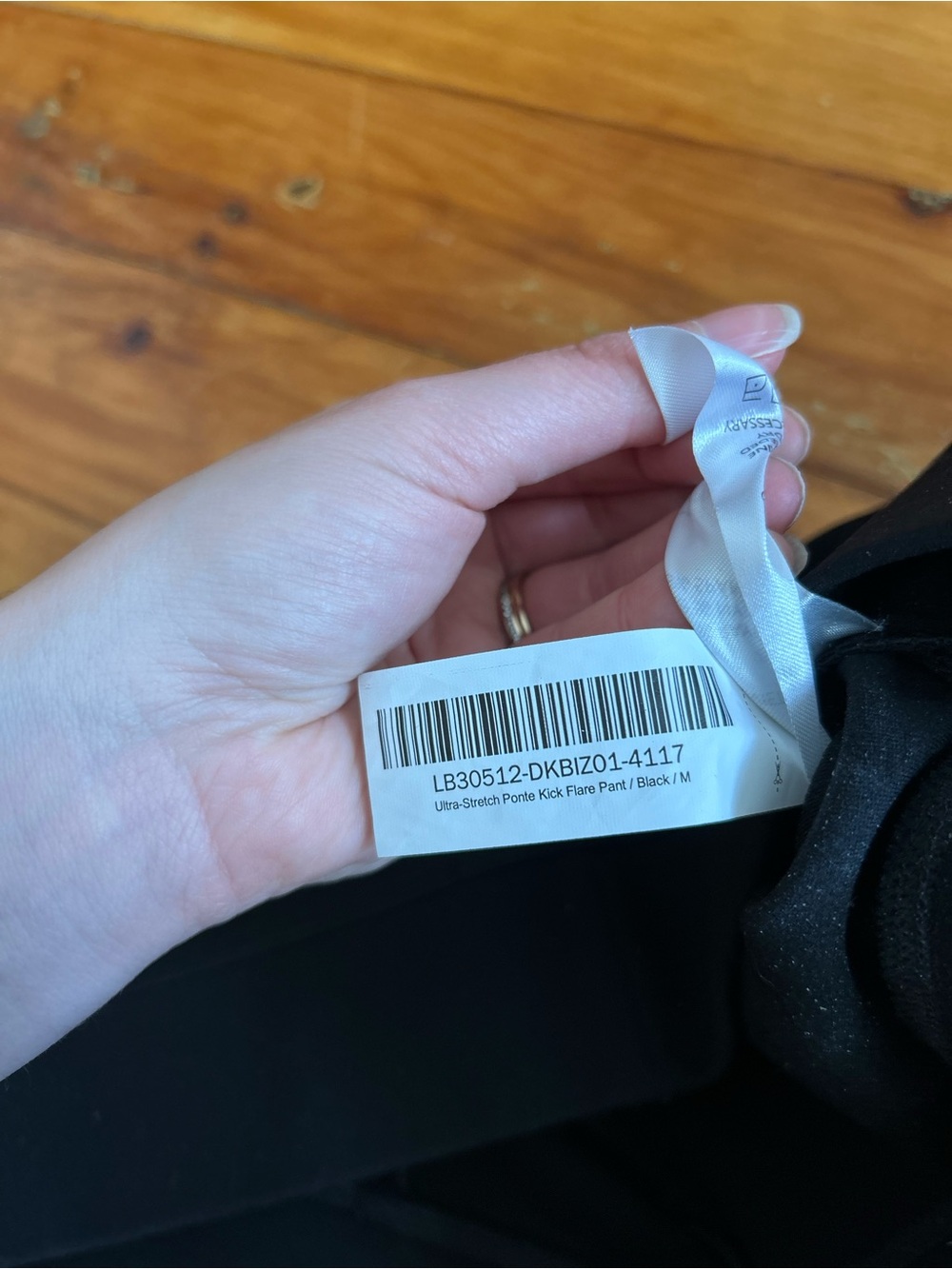 ☀️3/$25 Quince Kick Flare Ponte Pants medium black - Picture 7 of 8